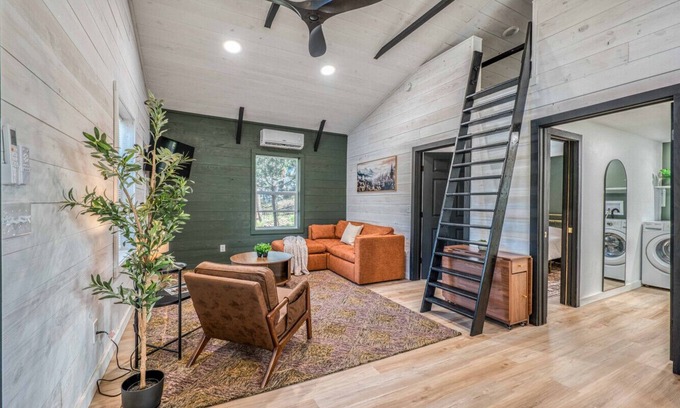 Alto Apartamento | New Build | Cabin with Loft | Wildlife | Sleeps 6
