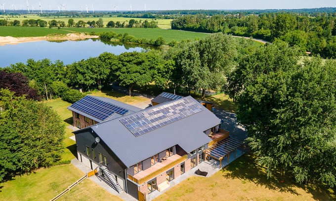 Norstedt Casa | New building with historic charm and a large garden, centrally located between the North Sea and the Baltic Sea
