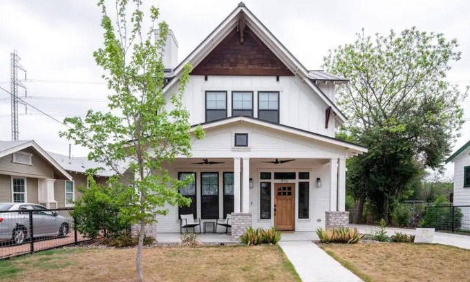 Alta Vista Casa | New-built 5 bedrooms, 3.5 baths Craftsman