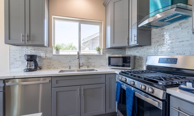 Bonita Casa | New Built, Cozy Home - 2bdrm, 2 bath