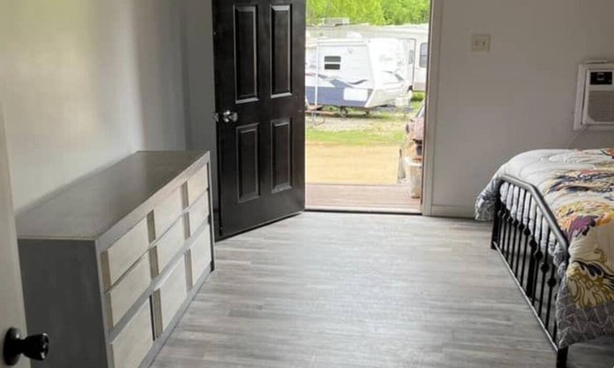 Eminence Cabina | New cabin located on the jacks fork river front.