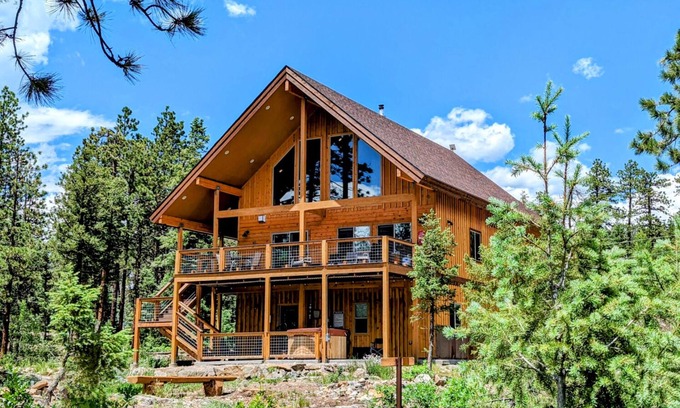 Columbine Lake Casa | New Cabin-On Nat'l Forest-Hot Tub-3mi to Ski-4Kings-Private Nature Trail-Fishing