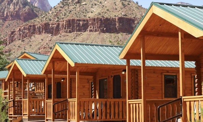 Zion National Park South Entrance Cabina | New Cabins in Springdale, Utah. 1/2 mile to the entrance of Zion National Park!