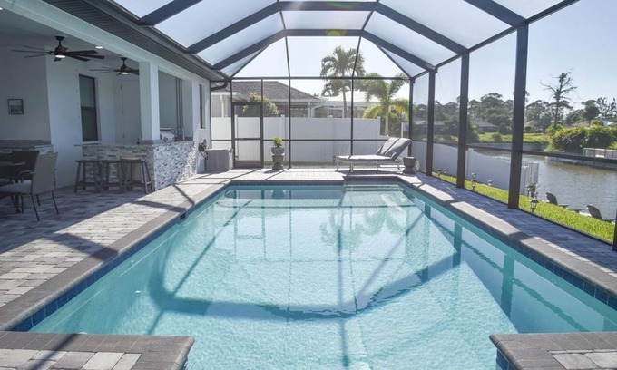 Trafalgar Casa | New Canal Access Pool Home w/Outdoor Oasis/Kayaks