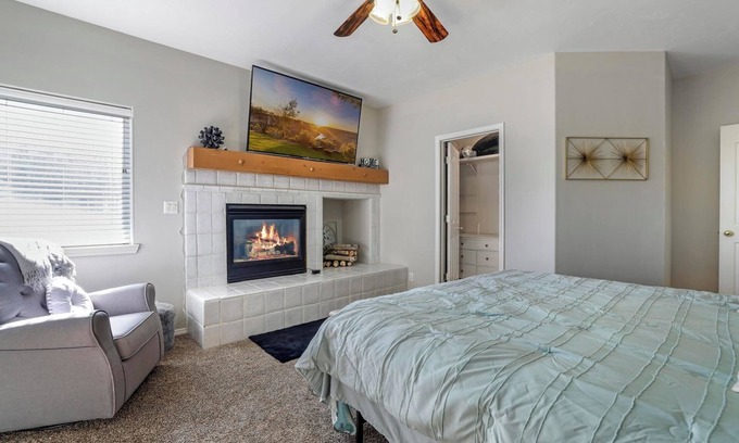 Twin Falls Casa | NEW! Canyon Trail Condo. Private. Full kitchen! 😍 CAN’T BEAT THIS LOCATION! 📍