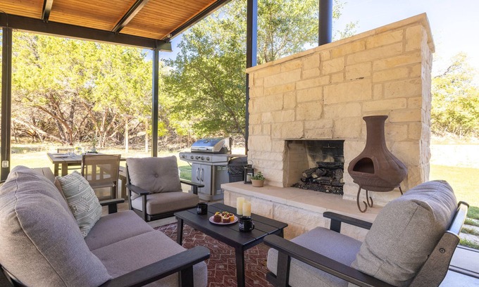 Dripping Springs Casa | New Casita in Deer Creek Area- Pets Welcome!