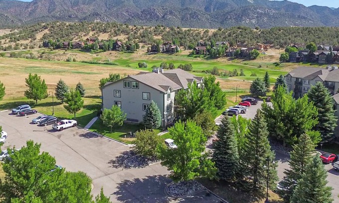 Glenwood Springs Condominio | New Castle’s Kings & Queens · 14 Mins to Glenwood · Romantic Mountain Adventures