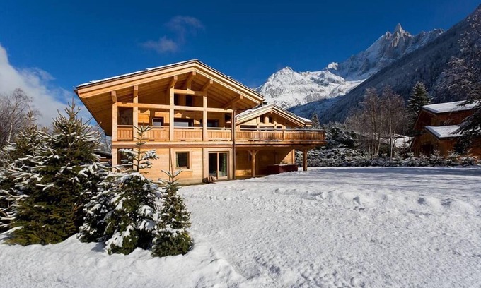Les Praz-de-Chamonix Chalet De Esquí | New chalet 5 bedrooms en suite sauna jacuzzi