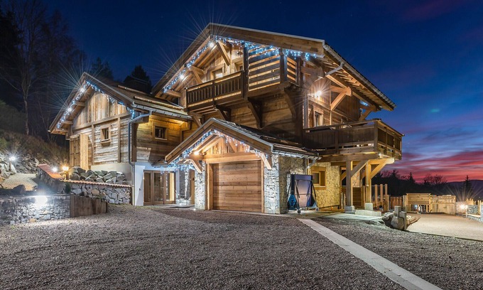 Le Tholy Chalet De Esquí | * NUEVO * CHALET "BAJO LA ROCA" 14 PERS - SAUNA, SPA, PISCINA, CINE, DISCO