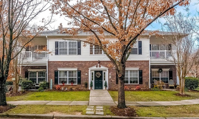 Cornelius Condominio | *New* Charming 2BR Lake Norman Condo near Charlotte