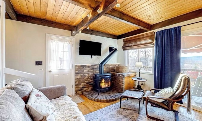 Whitefield Casa | NEW! Charming 3BD/1.5BA with mountain views, 2 fire places and a big deck