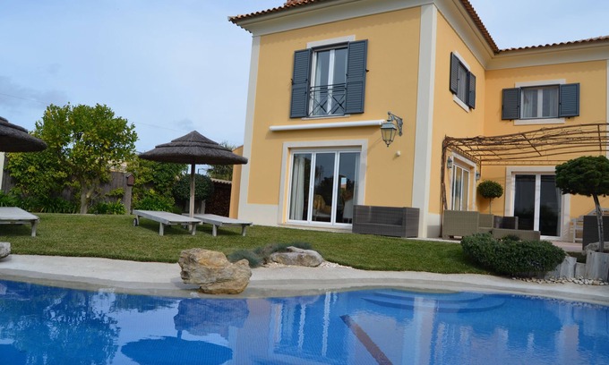 Cascais Villa | NUEVO CON ENCANTO Y VILLA DE LUJO CON PISCINA VIDEIRA