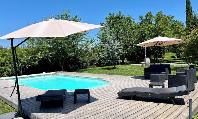 Brujas Casa | Nuevo! Encantadora casa de piedra con piscina privada en un entorno idílico