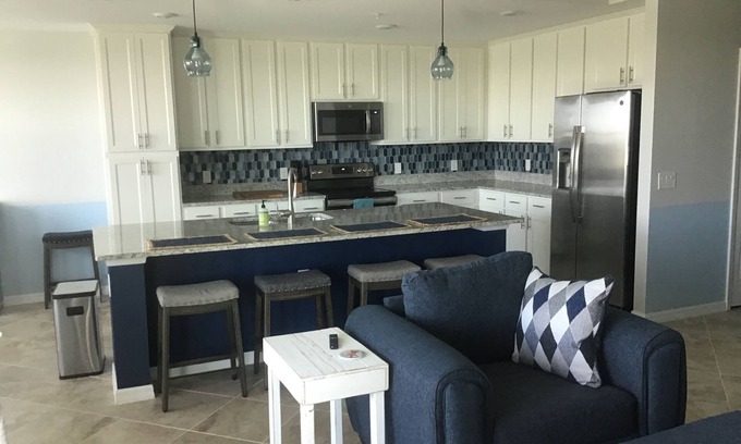 Punta Gorda Condominio | New condo at golf & country club overlooking preserve and course