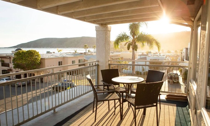 Avila Beach Casa | Nuevo Condo, excelentes vistas, excelente ubicación!