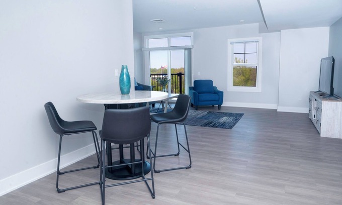 Canandaigua Condominio | New condo on Canandaigua Lake!