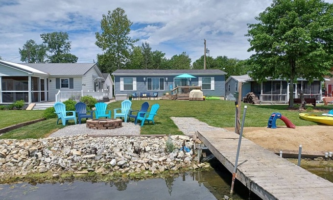Deedsville Casa | New Construction 3 Bed/2 Bath Home on Beautiful Nyona Lake Sleeps 9 Pet Friendly