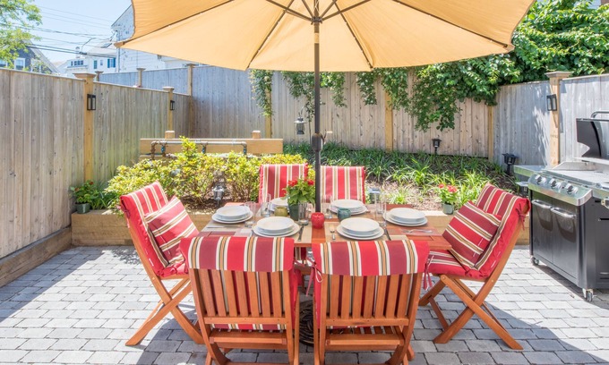 Provincetown Condominio | Nueva construcción: magnífico condominio de 3 niveles 3BR / 3BA