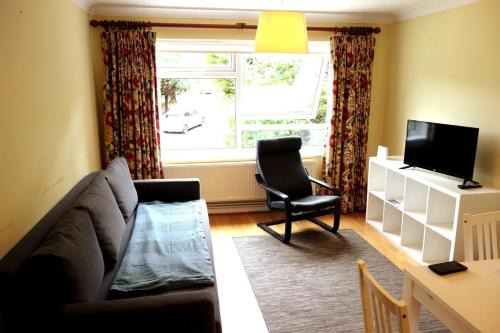 Runnymede Casa | NEW Cosy 2 Bedroom Flat - Englefield Green