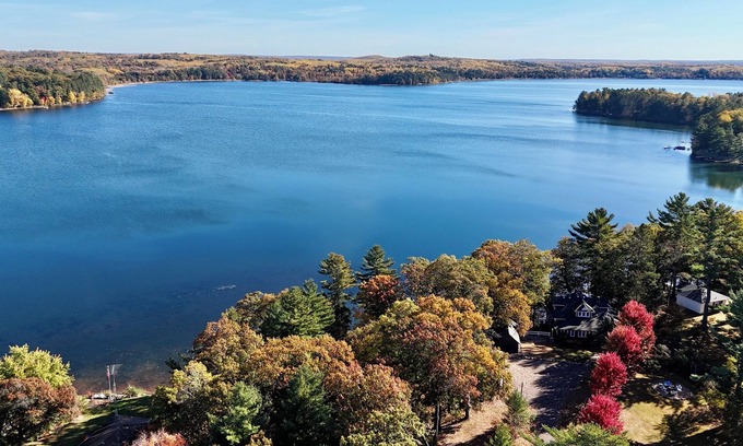 Spooner Cabaña | NEW Cottages on the Lake Near Spooner WI. Steps from sand shore of McKenzie Lake