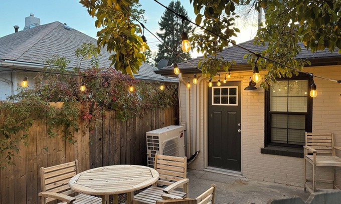 Berkeley Casa | NEW!!!! Cozy Berkeley Bungalow, walking distance to 25+ shops & eateries!