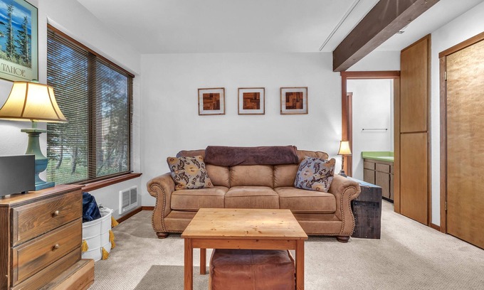 Bear Valley Condominio | NEW! Cozy Condo with Fireplace - Tamarack #3 by Bear Valley Vacation Rentals
