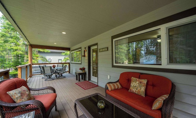 Carey Bay Casa | New Cozy Conkling Home with Hot Tub