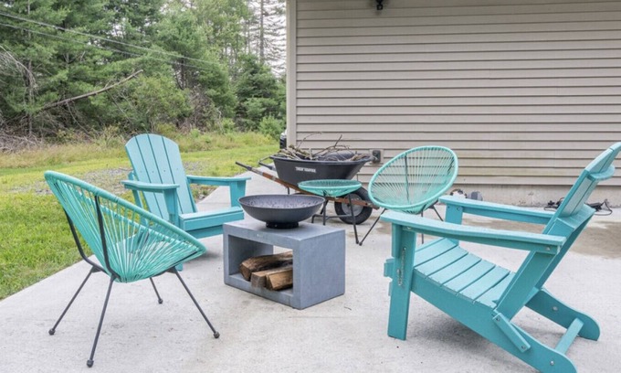 Highland Lake Casa | NEW: Cozy One Level Home near Lake w/ Huge Patio.