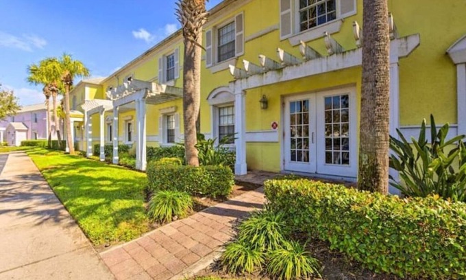 Coquina Key Casa | NEW! Cozy St Petersburg Escape: Boat Slip On-Site!