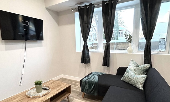 Winnipeg Casa | New&CozyBasement suite|Free Parking