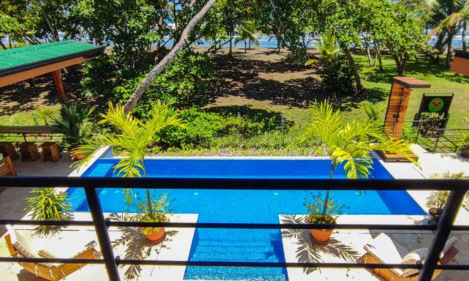Savegre Casa | New DIRECT BEACHFRONT-7BR,7bath-close to Manuel Antonio, Dominical, whale’s tail