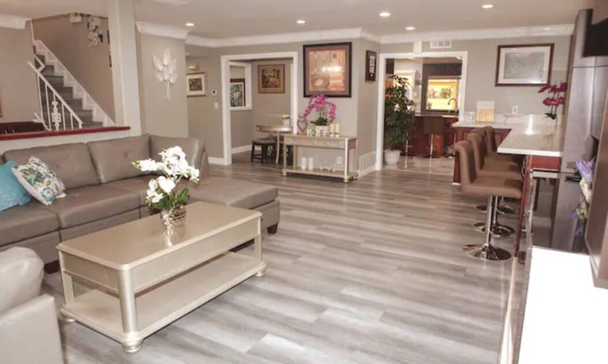 Westminster Casa | New Disney/Huntington/Knott's Vacation Home