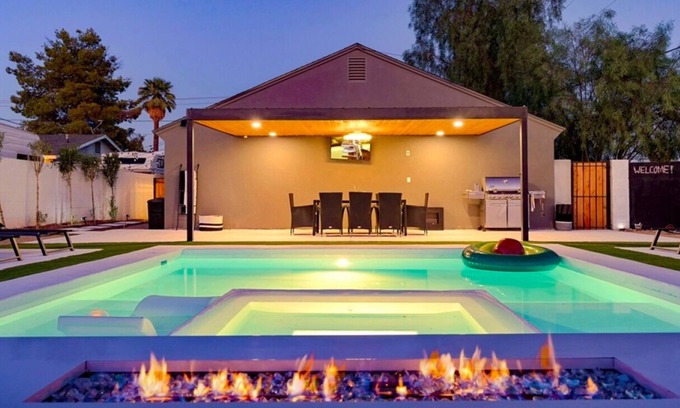 Coronado Casa | New!☆Downtown Oasis☆Pool |Hot Tub |BBQ |Fire Pit