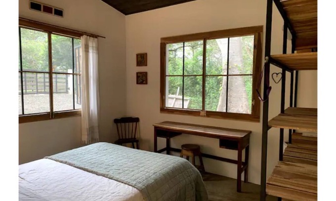 Playa Negra Cabina | New, El Chic Shack, Rustic yet Comfy walk to Negra
