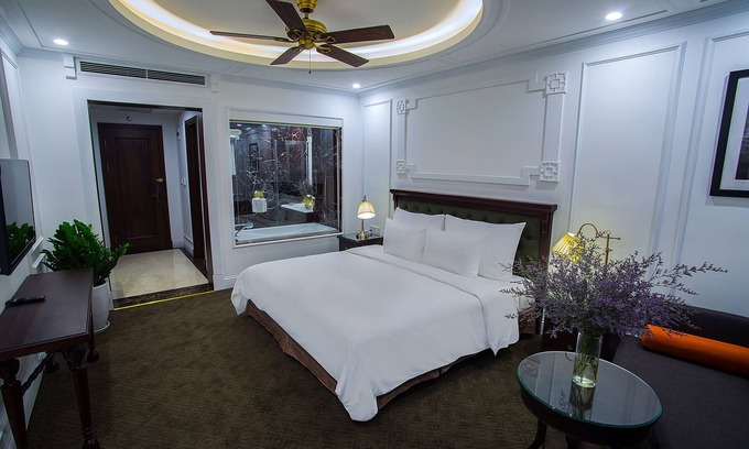 Long Bien Hotel | New Era Hotel and Villa