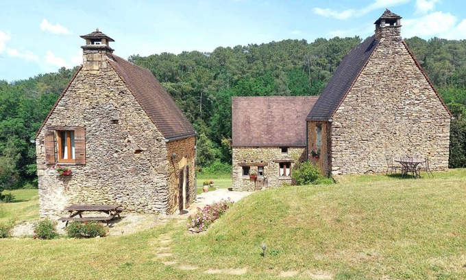 Proissans Casa | New: Estate made up of 3 cottages with private swimming pool at the gates of SARLAT