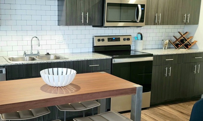 Cherry Street Apartamento | NEW Executive Lofts on Cherry Street 403