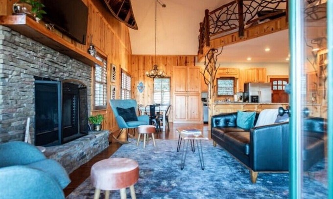 Screamer Mountain Cabina | New!Fablewood Cabin, fab views all year. Only 8min to downtown Clayton, Arcade