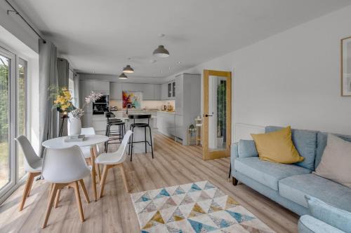 Norwich Casa | New Family & Contractor Home Lyhart Rd