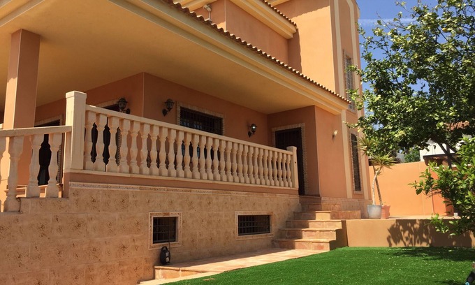 Los Balcones Chalet De Esquí | New family Villa with private solar heated pool