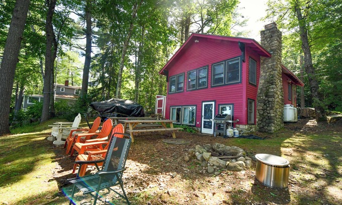 South Casco Cabaña | New for 2025! Pet-Friendly Lakeside Retreat on Peaceful Thomas Pond!