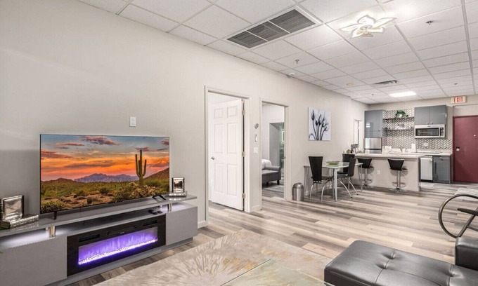 Fountain Hills Condominio | New Fountain Hills Suite On The Avenue/2Bed-2Bath