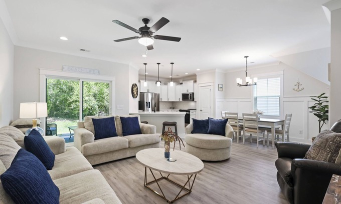 Spanish Wells Casa | New Four BR Luxury Vacation Home on Hilton Head Bikes & Beach Gear included