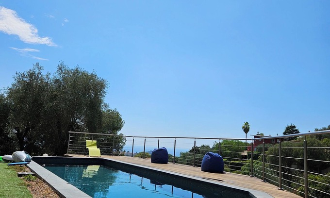 Cimiez Apartamento | New garden apartment in a villa with garden and private pool
