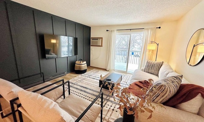 Fargo Casa | NEW - Great Location - Family Friendly - Garage - Spacious