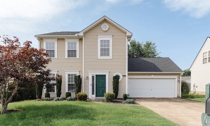 Greer Casa | New! Greer Retreat - Friendly Home Near GSP!