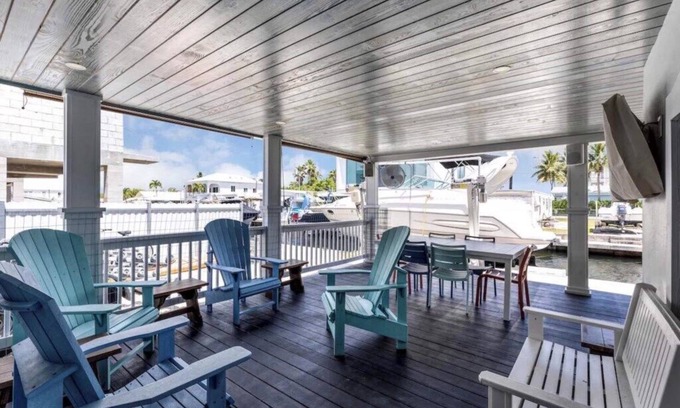 Key Largo Village Casa | New Ground Level 3 bedroom waterfront house with Dock