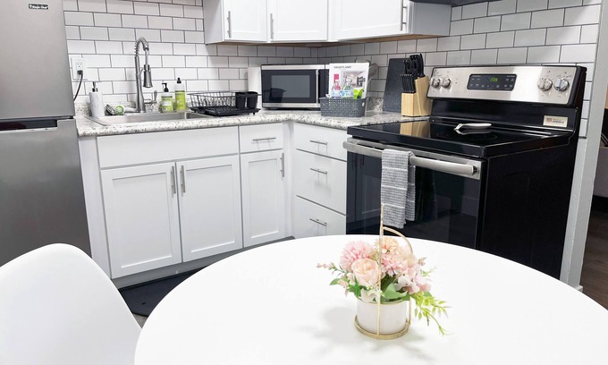 Canton Apartamento | *New* Hall of Fame Apartment - Bottom Fl