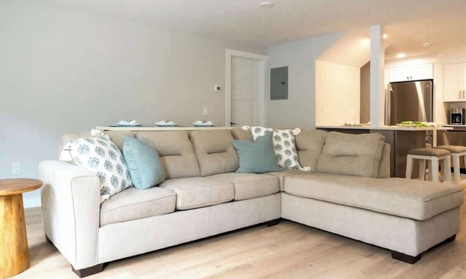 Newport Apartamento | NEW! Heart of downtown 2bed 2bath