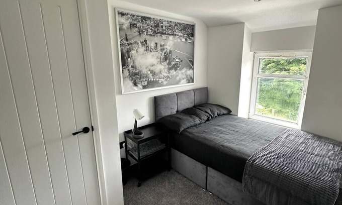 Dowlais Casa | New High Spec 3 Bedroom Holiday Home